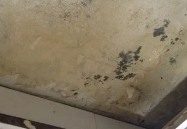 珠海阳台漏水维修公司分享下珠海卫生间渗水维修需要注意哪些问题。